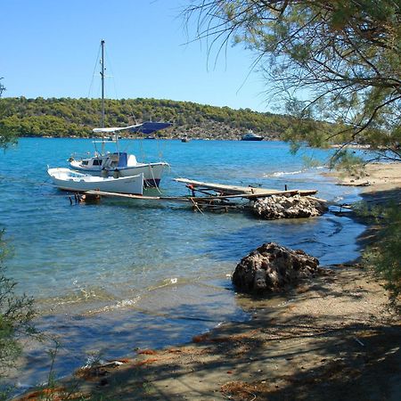 Verdelis Inn Epidaurus Buitenkant foto